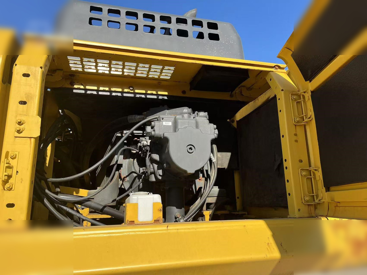 KOMATSU PC400-8R - Crawler excavator: picture 4 KOMATSU PC400-8R - Crawler excavator: picture 4