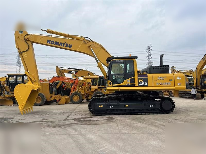 KOMATSU PC450-8 - Crawler excavator: picture 1 KOMATSU PC450-8 - Crawler excavator: picture 1
