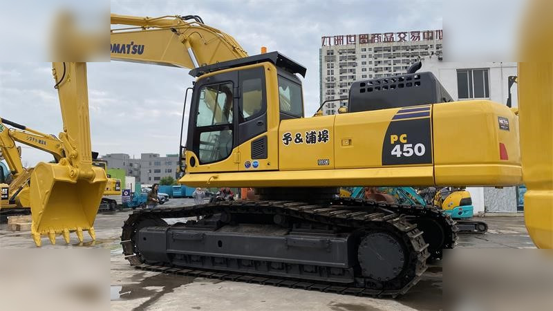 KOMATSU PC450-8 - Crawler excavator: picture 1 KOMATSU PC450-8 - Crawler excavator: picture 1