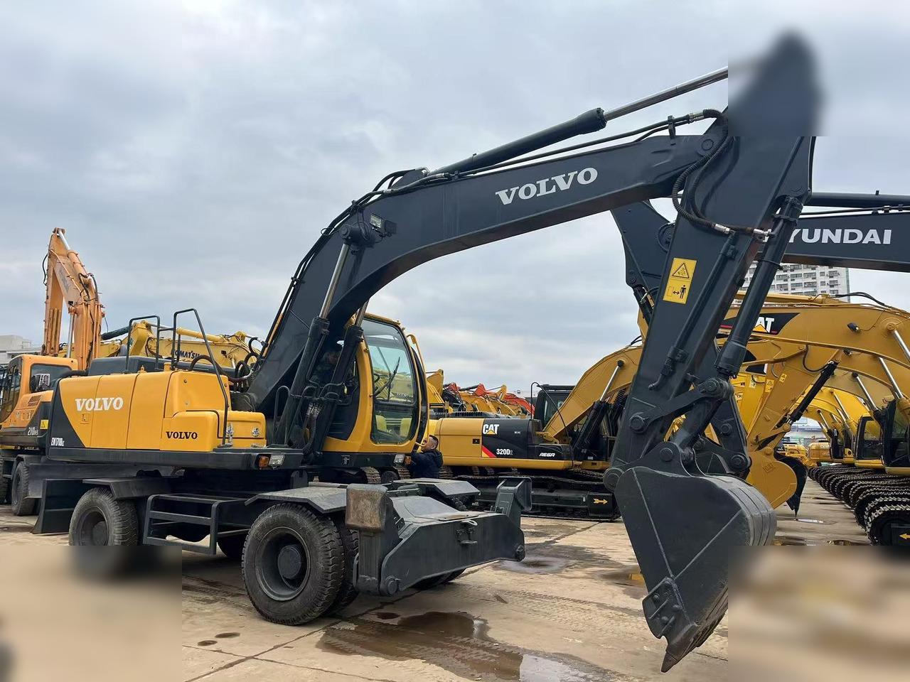 VOLVO EW170 - Wheel excavator: picture 4 VOLVO EW170 - Wheel excavator: picture 4