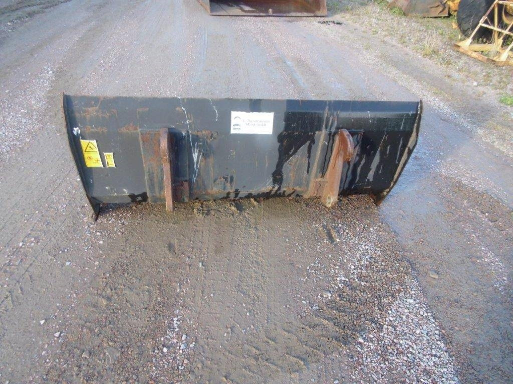 Gödselgrep passande Volvo L30 m.m. - Attachment for Construction machinery: picture 2 Gödselgrep passande Volvo L30 m.m. - Attachment for Construction machinery: picture 2