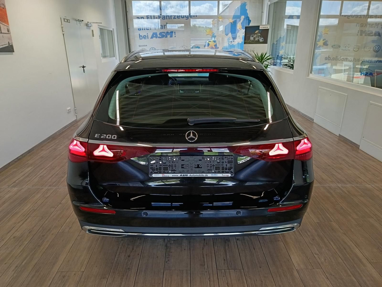 Mercedes-Benz E 200 Avantgarde Advanced*PSD*LED*NAVI*ACC* - Estate car: picture 5 Mercedes-Benz E 200 Avantgarde Advanced*PSD*LED*NAVI*ACC* - Estate car: picture 5