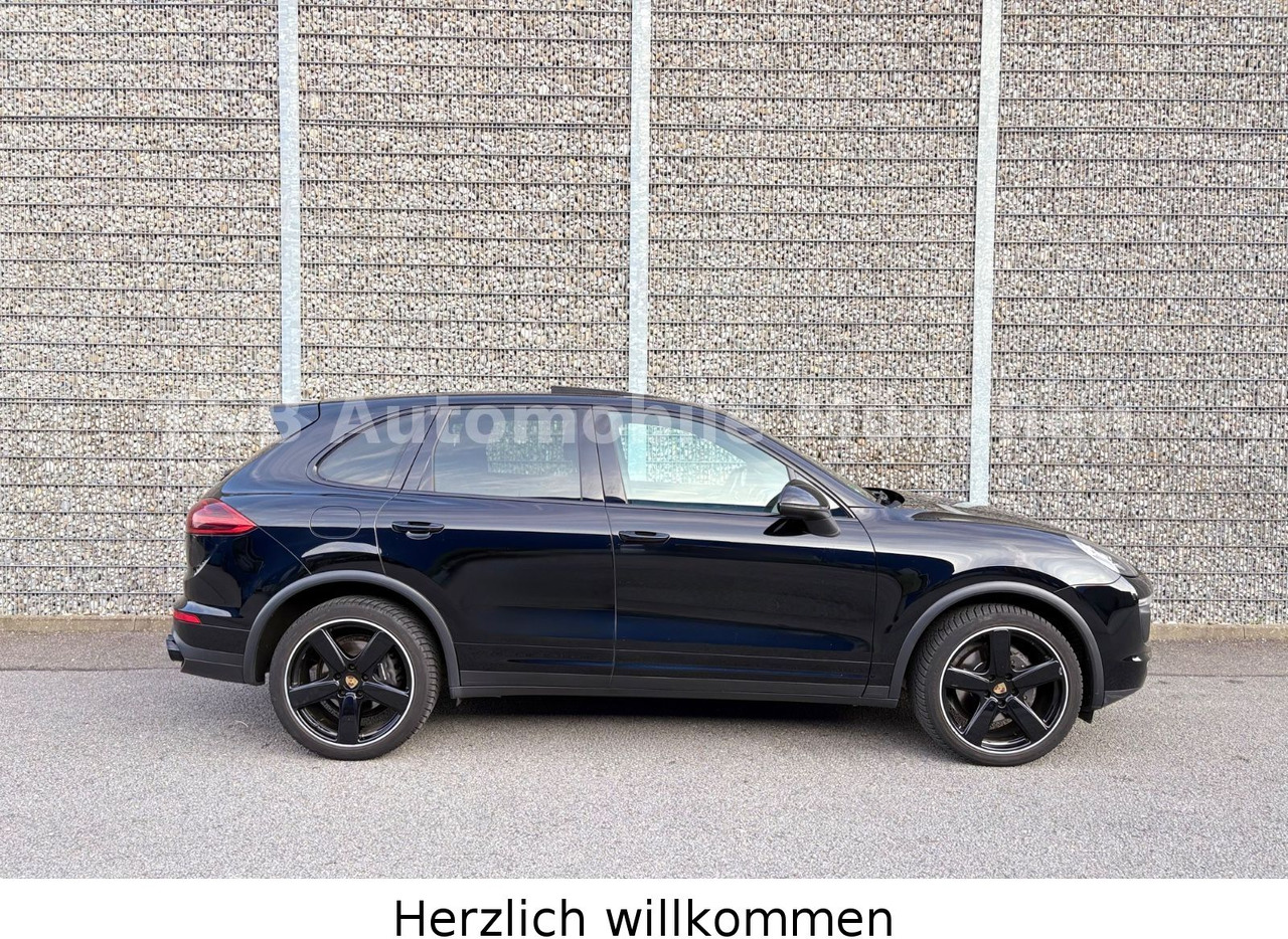 Porsche Cayenne Diesel*Panorama*BOSE*Kamera*PDLS*21Zoll* - SUV: picture 4 Porsche Cayenne Diesel*Panorama*BOSE*Kamera*PDLS*21Zoll* - SUV: picture 4
