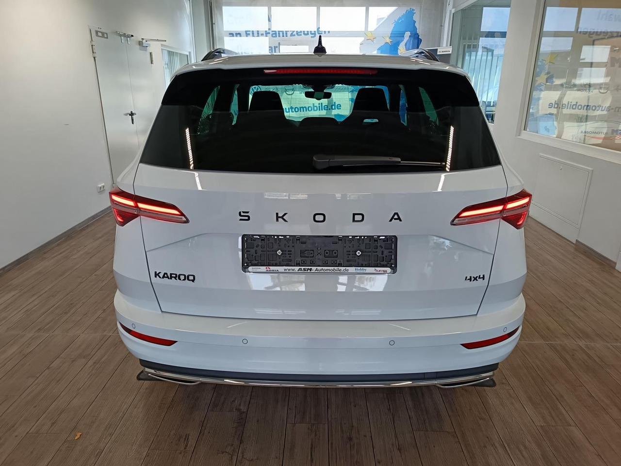 Skoda Karoq Sportline 2,0 TDI DSG 4x4*AHK*PSD*STD.HZG* - SUV: picture 5 Skoda Karoq Sportline 2,0 TDI DSG 4x4*AHK*PSD*STD.HZG* - SUV: picture 5