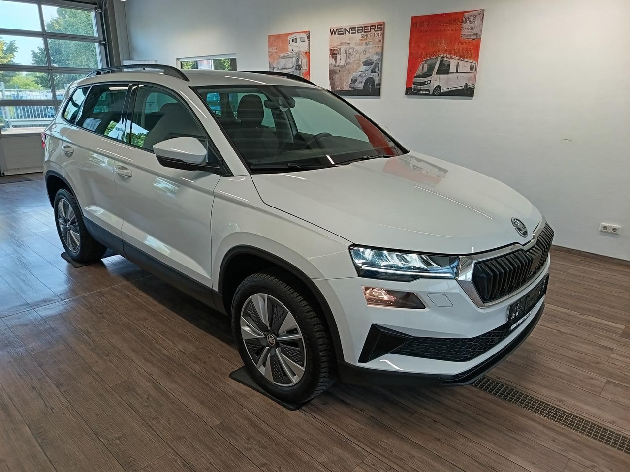 Skoda Karoq Style 1,5TSI DSG*AHK-VORBER*NAVI*LED*R-KAM - SUV: picture 3 Skoda Karoq Style 1,5TSI DSG*AHK-VORBER*NAVI*LED*R-KAM - SUV: picture 3
