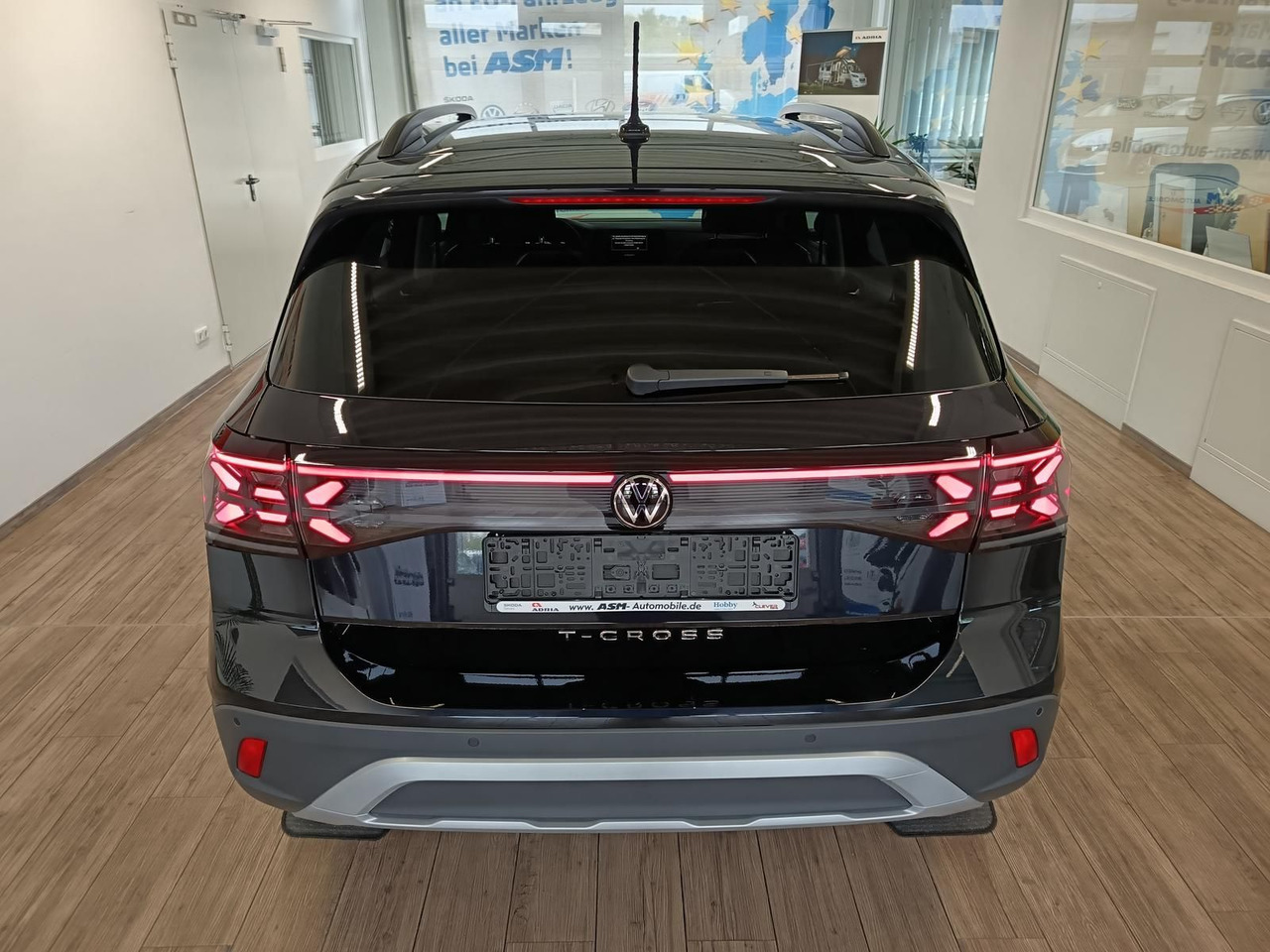 Volkswagen T-Cross Life 1.5 TSI DSG*AHK*MATRIX LED*ACC*SHZ* - SUV: picture 5 Volkswagen T-Cross Life 1.5 TSI DSG*AHK*MATRIX LED*ACC*SHZ* - SUV: picture 5
