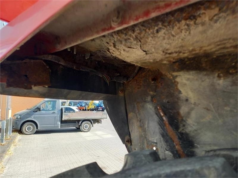 Farm tractor Case IH 695 XL: picture 17 Farm tractor Case IH 695 XL: picture 17