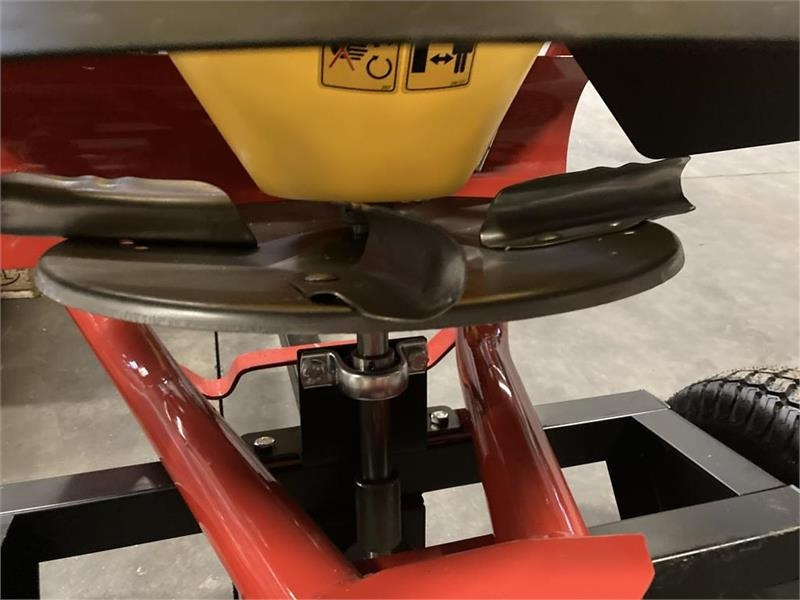 - - - Cosmo SPL300 - Sand/ Salt spreader for Municipal/ Special vehicle: picture 3 - - - Cosmo SPL300 - Sand/ Salt spreader for Municipal/ Special vehicle: picture 3