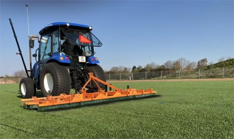 - - - Epoke Turf brush med rivefjedre - Broom for Agricultural machinery: picture 1 - - - Epoke Turf brush med rivefjedre - Broom for Agricultural machinery: picture 1