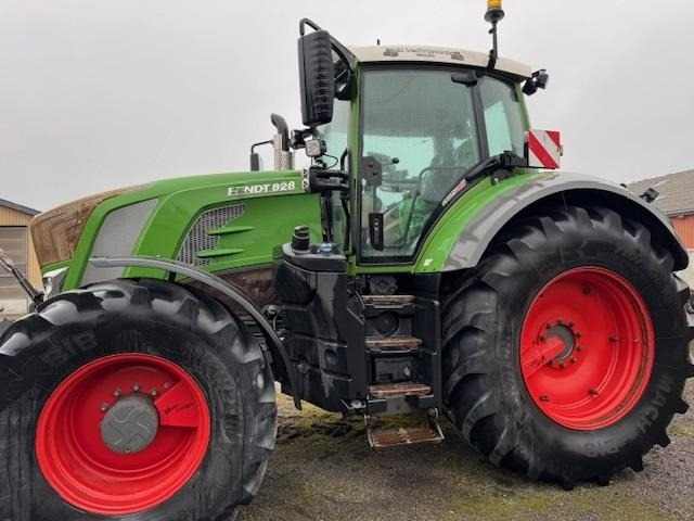 Fendt 828 Vario S4 Profi - Farm tractor: picture 1 Fendt 828 Vario S4 Profi - Farm tractor: picture 1