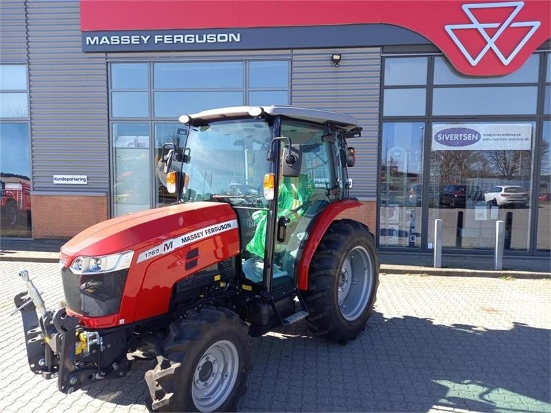 Massey Ferguson 1765 M HC - Municipal tractor: picture 3 Massey Ferguson 1765 M HC - Municipal tractor: picture 3