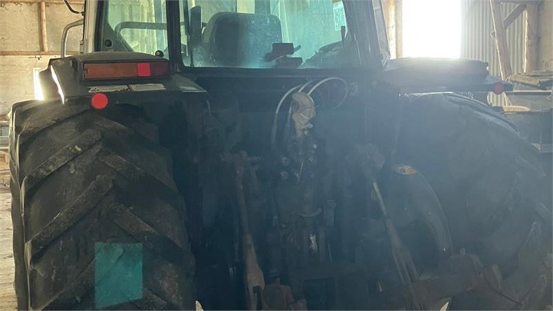 Massey Ferguson 3095 Dynashift - Farm tractor: picture 3 Massey Ferguson 3095 Dynashift - Farm tractor: picture 3