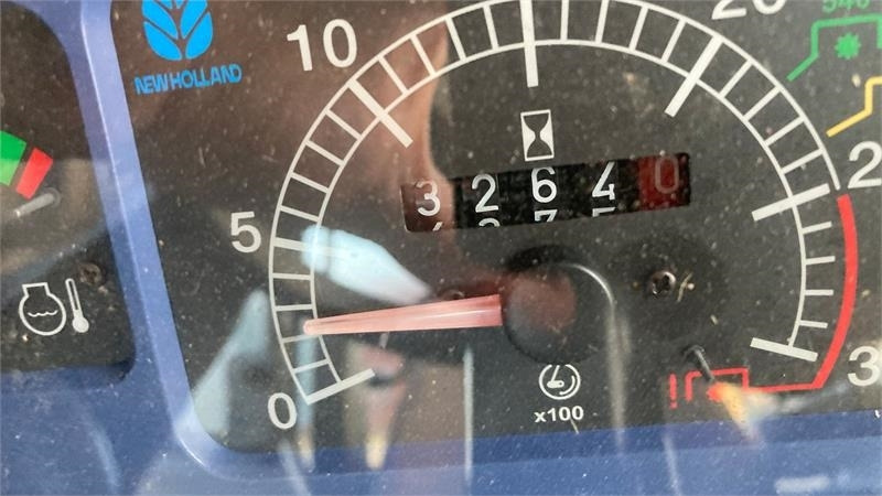 New Holland TD90D  - Farm tractor: picture 4 New Holland TD90D  - Farm tractor: picture 4