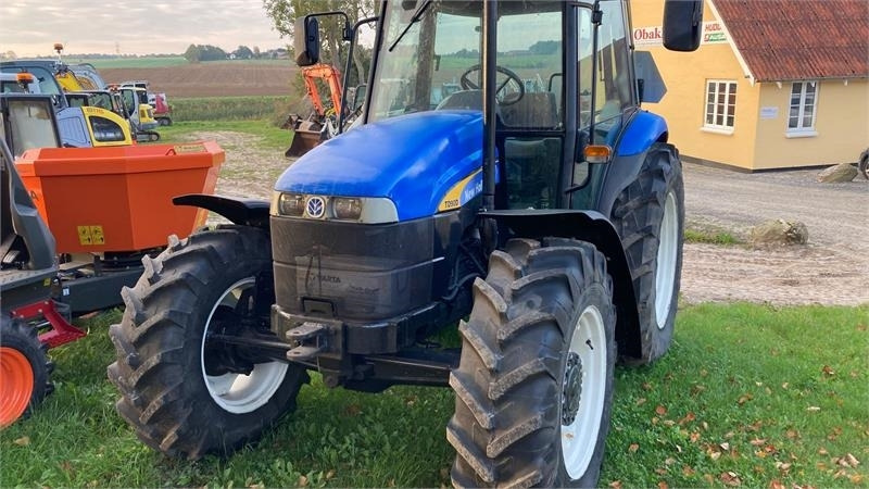 New Holland TD90D  - Farm tractor: picture 2 New Holland TD90D  - Farm tractor: picture 2