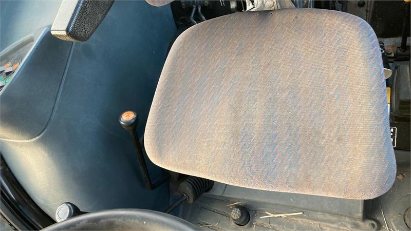 New Holland TD90D  - Farm tractor: picture 5 New Holland TD90D  - Farm tractor: picture 5