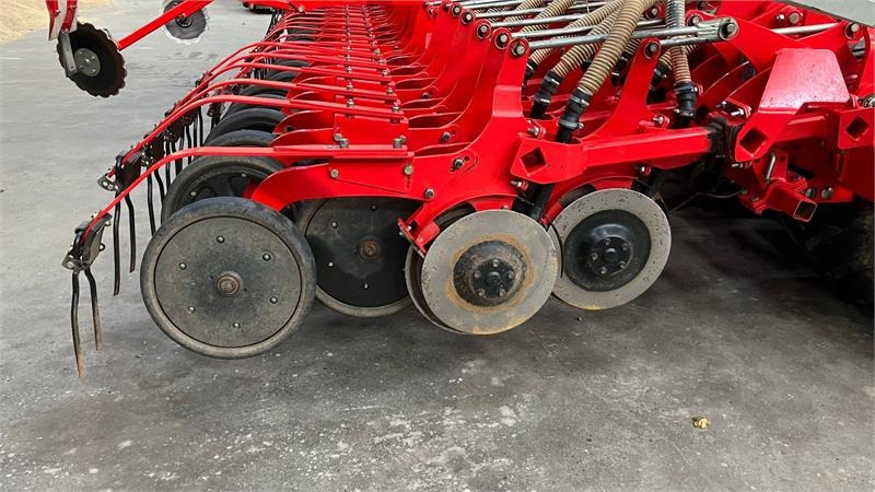 Seed drill Pöttinger Terrasem C6 Fertilizer: picture 10