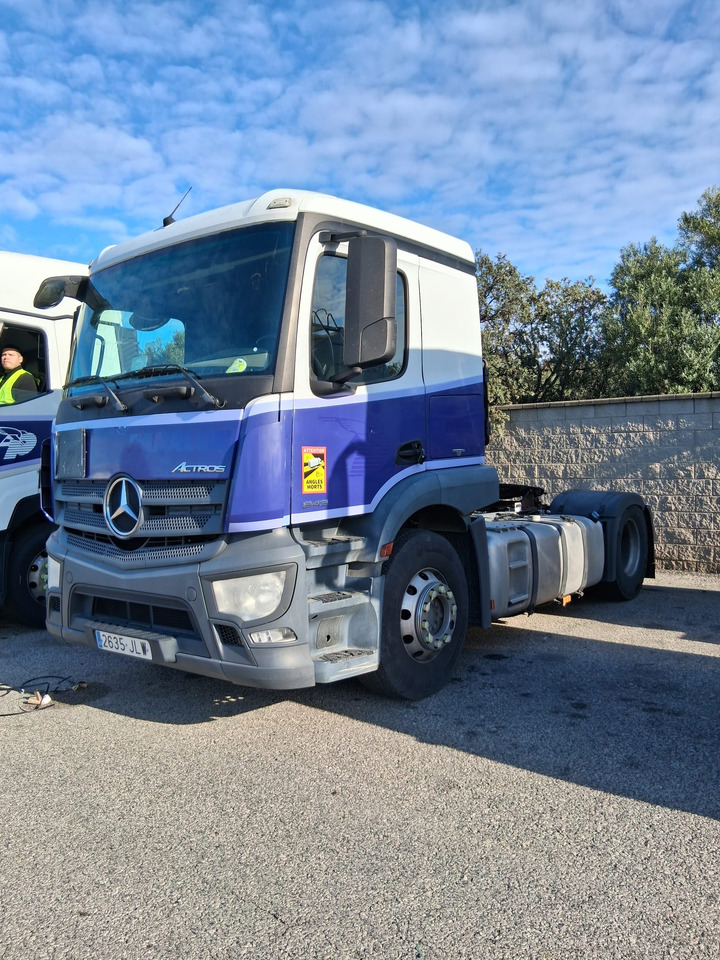 Mercedes 1843LS - Tractor unit: picture 2 Mercedes 1843LS - Tractor unit: picture 2
