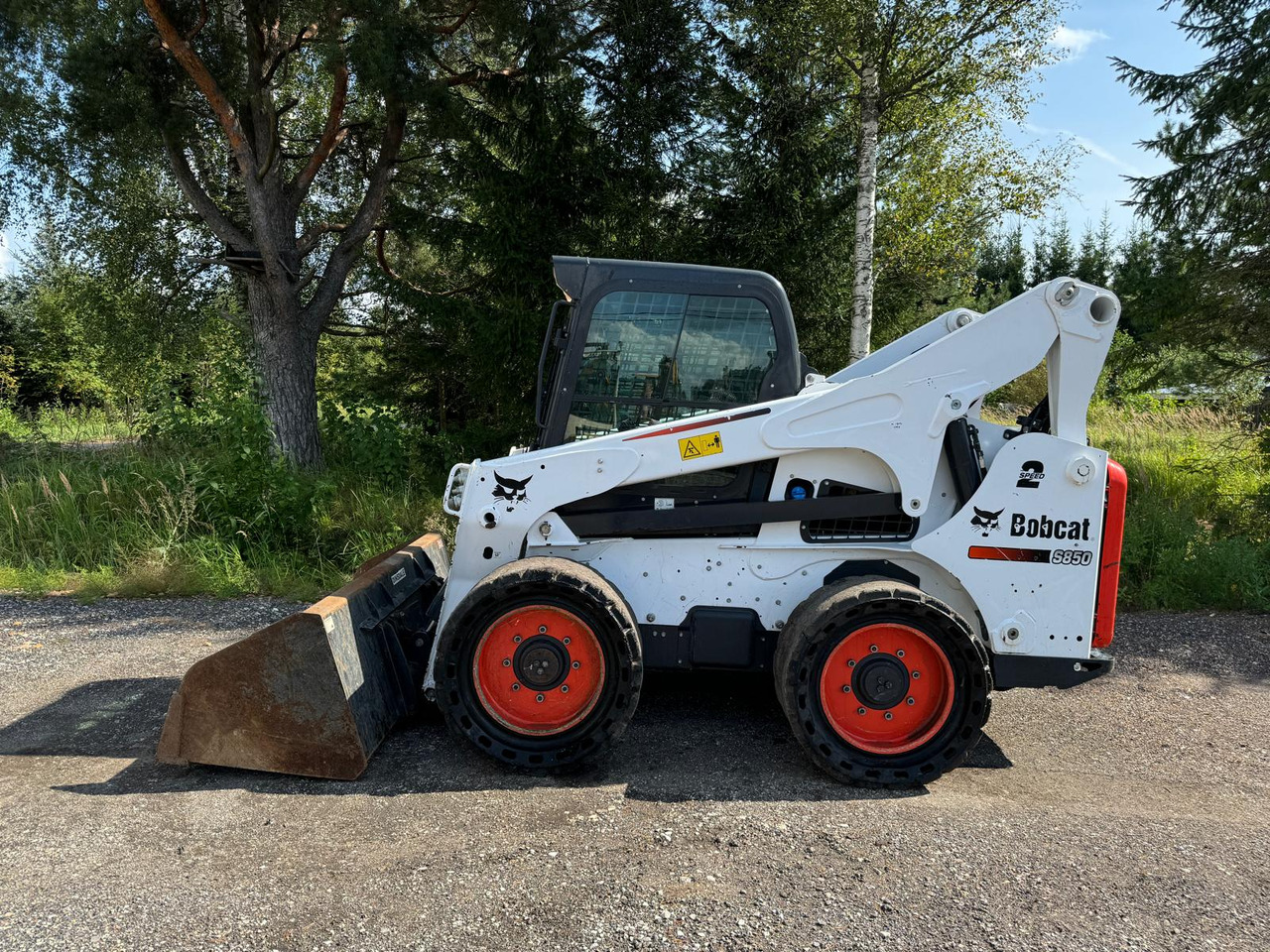 BOBCAT S850 - Skid steer loader: picture 2 BOBCAT S850 - Skid steer loader: picture 2