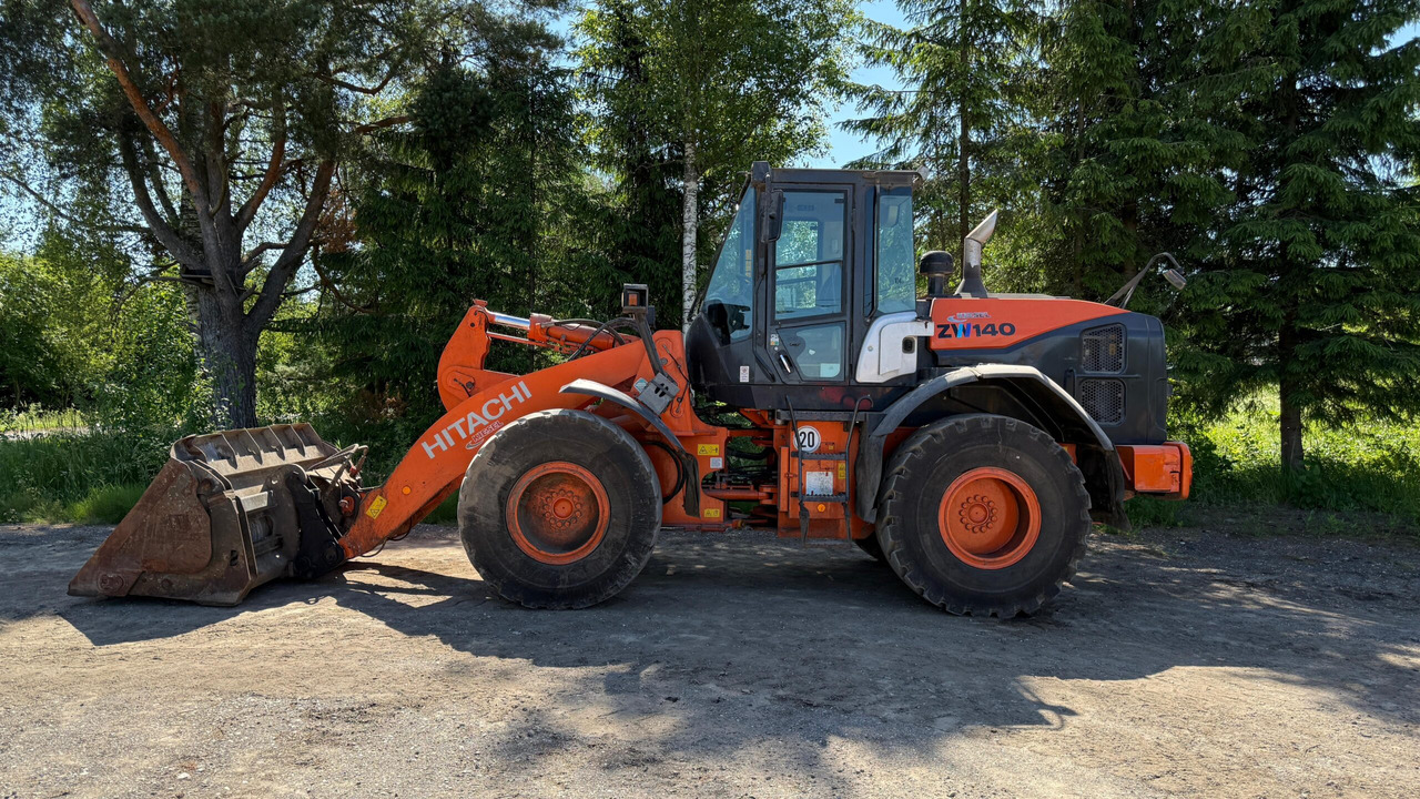 Hitachi ZW140 - Wheel loader: picture 2 Hitachi ZW140 - Wheel loader: picture 2