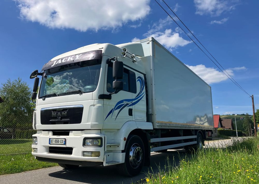 MAN MAN TGM 18.290 KURIERKA KONTENER 20 PALET SYPIALKA - Box truck: picture 1 MAN MAN TGM 18.290 KURIERKA KONTENER 20 PALET SYPIALKA - Box truck: picture 1
