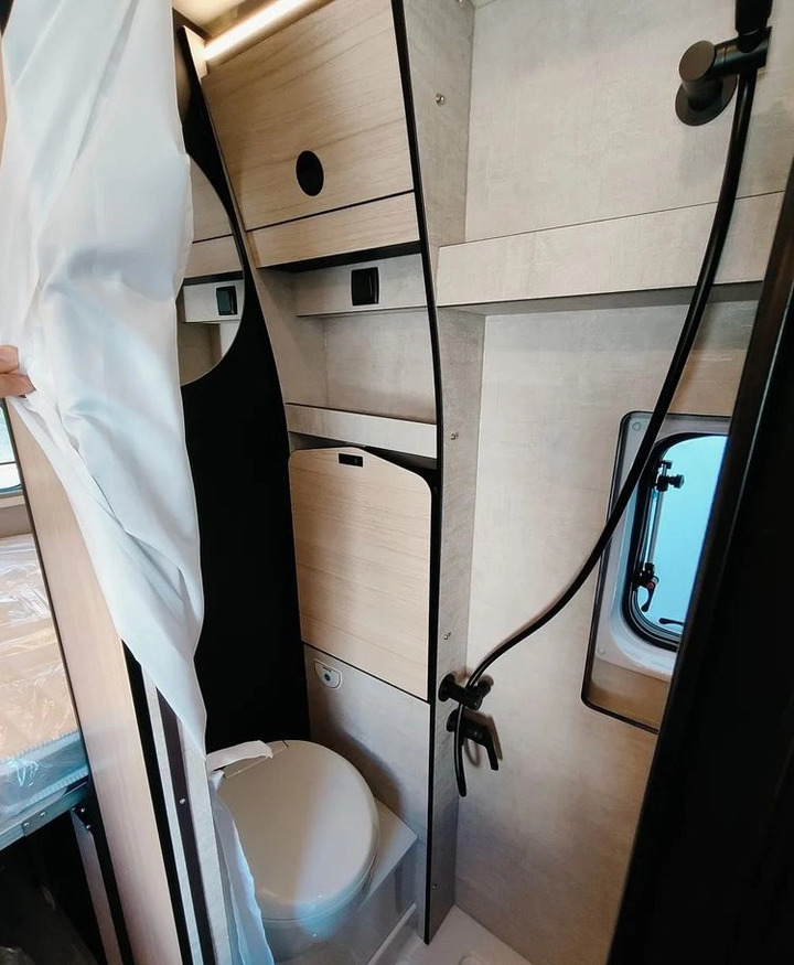 Leasing of FORD Rimor NEW Ford Van 238 Truma Diesel Roller Shutters Remis AUTOMAT FORD Rimor NEW Ford Van 238 Truma Diesel Roller Shutters Remis AUTOMAT: picture 7 Leasing of FORD Rimor NEW Ford Van 238 Truma Diesel Roller Shutters Remis AUTOMAT FORD Rimor NEW Ford Van 238 Truma Diesel Roller Shutters Remis AUTOMAT: picture 7