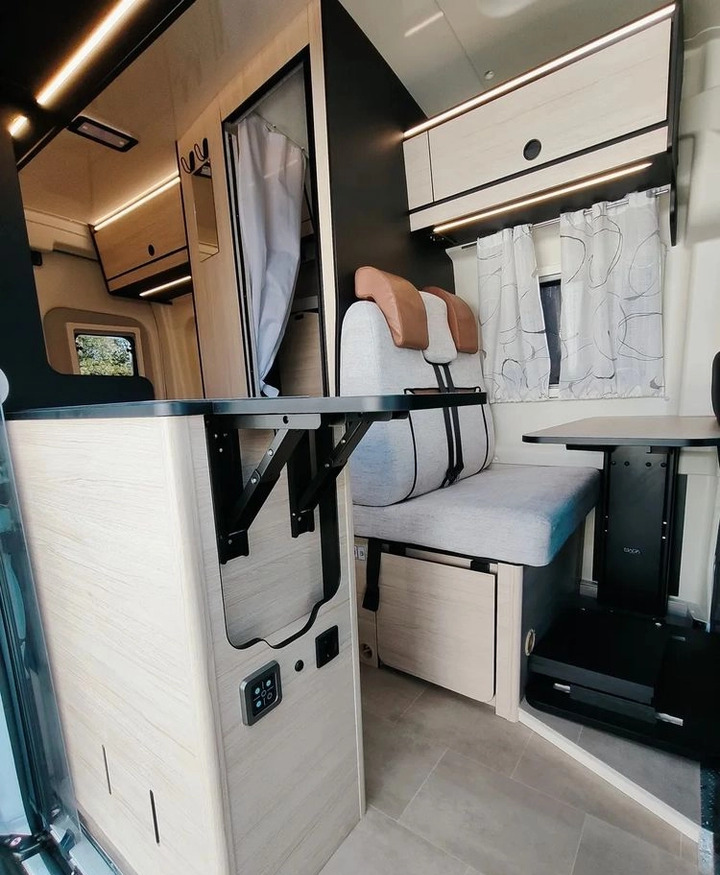 Leasing of FORD Rimor NEW Ford Van 238 Truma Diesel Roller Shutters Remis AUTOMAT FORD Rimor NEW Ford Van 238 Truma Diesel Roller Shutters Remis AUTOMAT: picture 13 Leasing of FORD Rimor NEW Ford Van 238 Truma Diesel Roller Shutters Remis AUTOMAT FORD Rimor NEW Ford Van 238 Truma Diesel Roller Shutters Remis AUTOMAT: picture 13