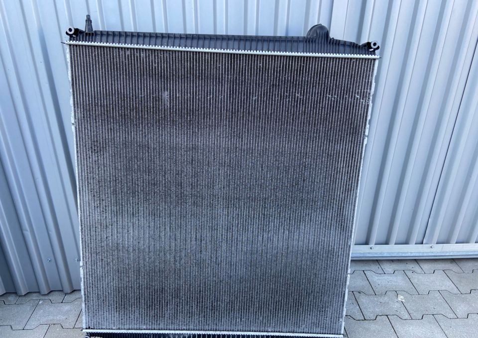 Chłodnica wody MAN TGX euro 6 100 cm - Radiator for Truck: picture 2 Chłodnica wody MAN TGX euro 6 100 cm - Radiator for Truck: picture 2