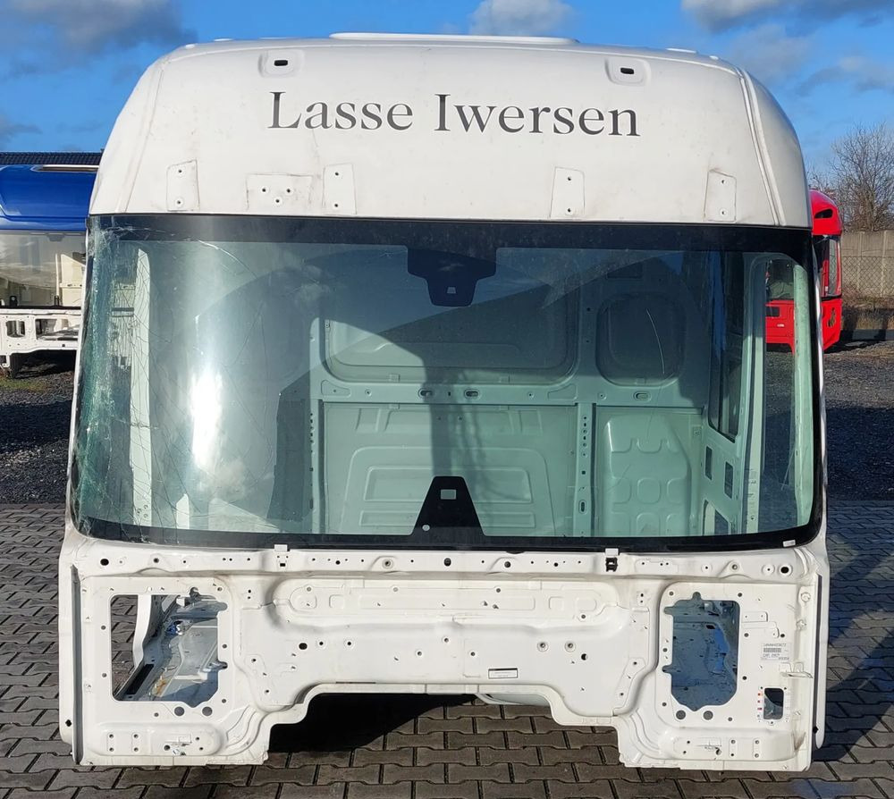 KABINA RENAULT GAMA T WYSOKA 2023R - Cab and interior: picture 1 KABINA RENAULT GAMA T WYSOKA 2023R - Cab and interior: picture 1