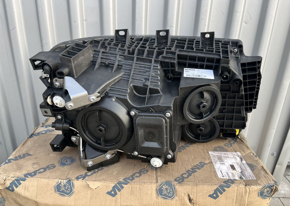 NOWA lampa Scania R S NGS NGR reflektor lewy H7 - Lights/ Lighting for Truck: picture 3 NOWA lampa Scania R S NGS NGR reflektor lewy H7 - Lights/ Lighting for Truck: picture 3