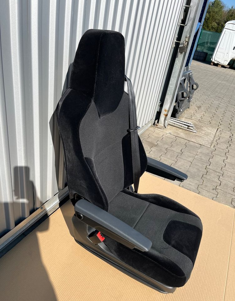 NOWY Fotel kierowcy MAN TG3 TGX nowy model siedzenie lewe - Cab and interior for Truck: picture 3 NOWY Fotel kierowcy MAN TG3 TGX nowy model siedzenie lewe - Cab and interior for Truck: picture 3