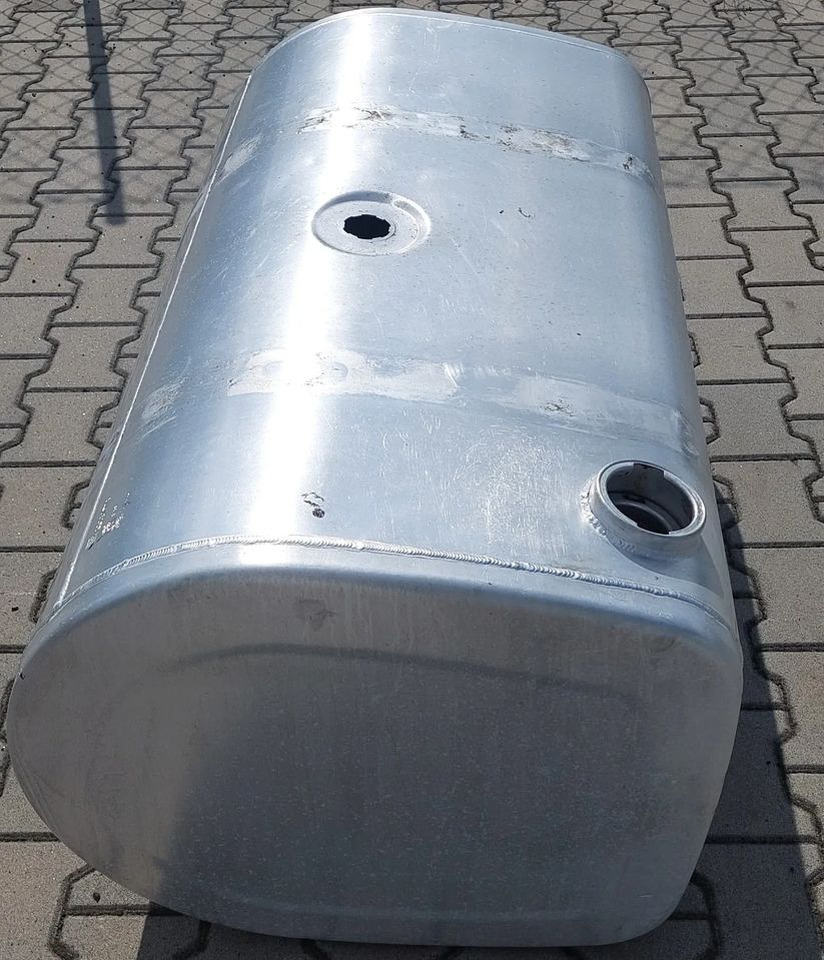 ZBIORNIK PALIWA VOLVO FH 4 RENAULT GAMA T - Fuel tank: picture 3 ZBIORNIK PALIWA VOLVO FH 4 RENAULT GAMA T - Fuel tank: picture 3