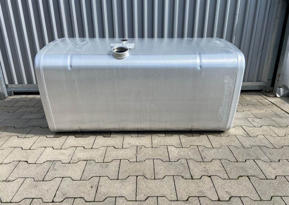 Zbiornik paliwa MAN TGX TGS 490 litrów bak - Fuel tank for Truck: picture 1 Zbiornik paliwa MAN TGX TGS 490 litrów bak - Fuel tank for Truck: picture 1