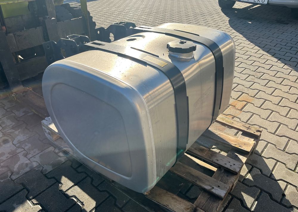 Zbiornik paliwa Volvo FH FM Renault 255 L low deck megi bak - Fuel system for Truck: picture 5 Zbiornik paliwa Volvo FH FM Renault 255 L low deck megi bak - Fuel system for Truck: picture 5