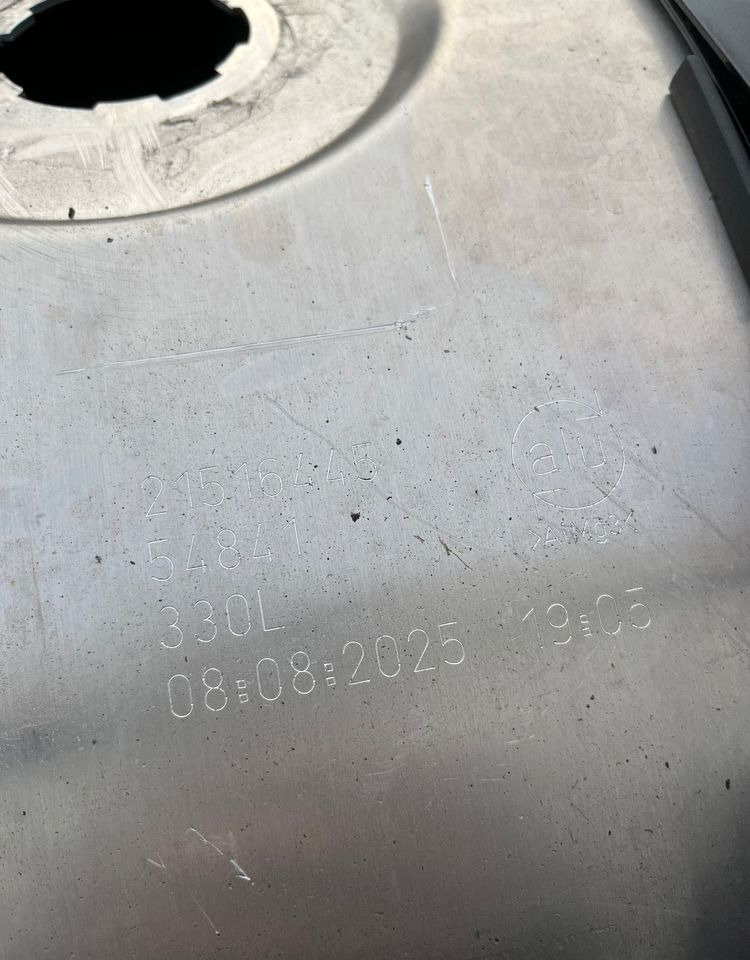 Zbiornik paliwa Volvo FH Renault 330 litrów bak jak nowy - Fuel system for Truck: picture 5 Zbiornik paliwa Volvo FH Renault 330 litrów bak jak nowy - Fuel system for Truck: picture 5