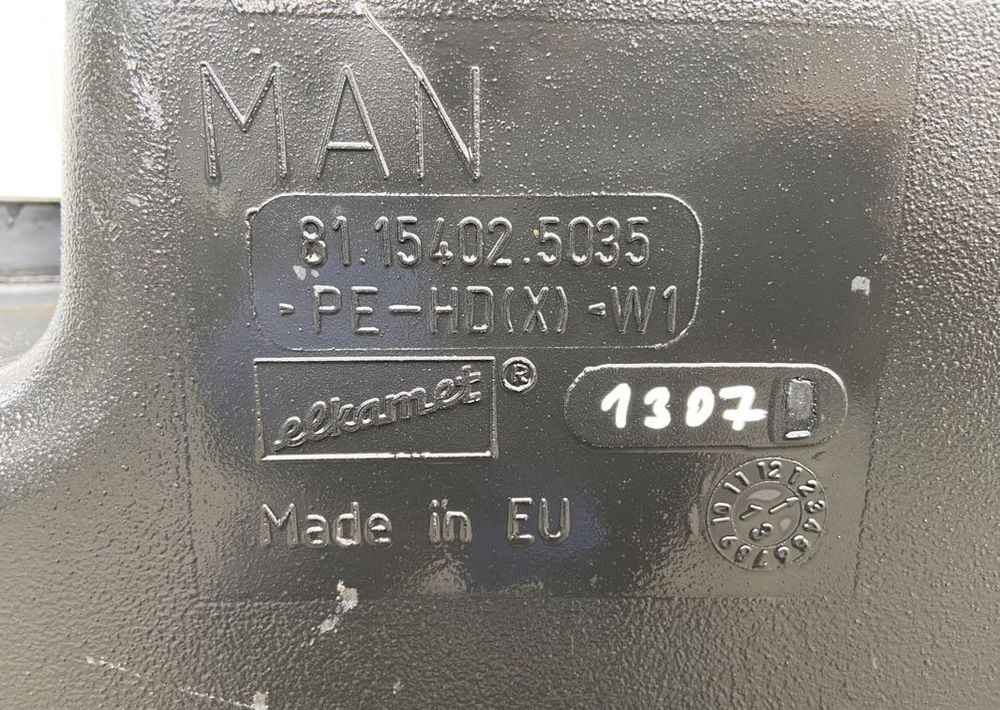 Zbiornik adblue man tgx tgs euro 6 ad blue - AdBlue tank for Truck: picture 4 Zbiornik adblue man tgx tgs euro 6 ad blue - AdBlue tank for Truck: picture 4