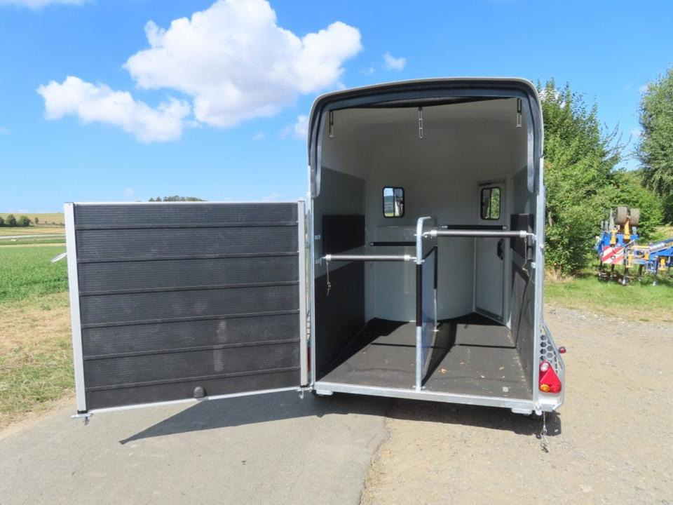 Horse trailer Cheval,  Pferdeanhänger , 2,0 to. SaKa, , 100 km/h, Tür/Rampe: picture 6