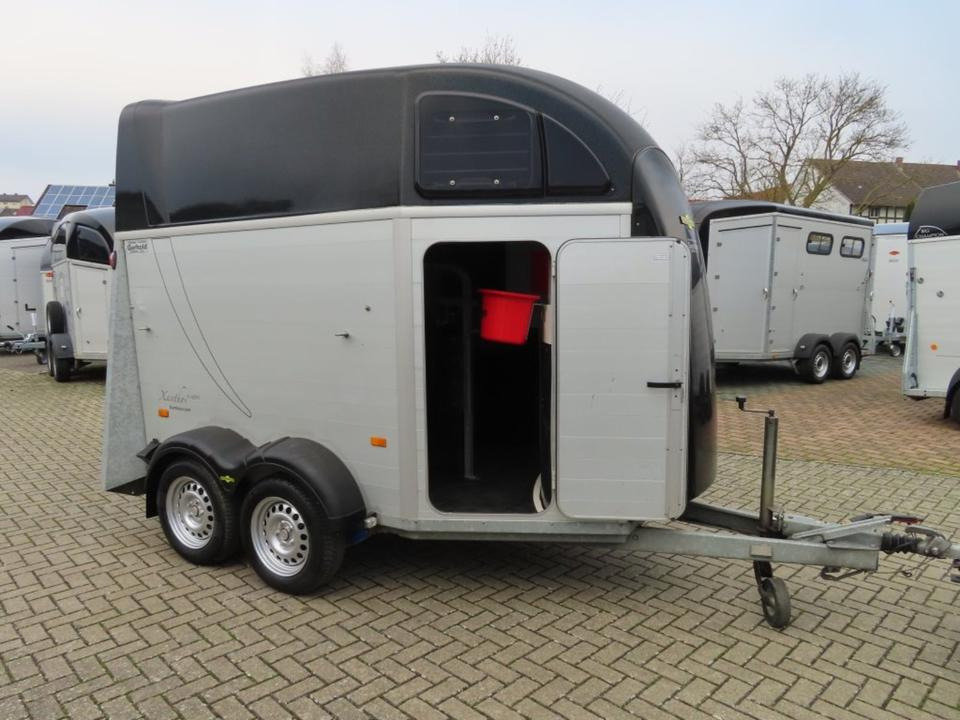 Pferdeanhänger Humbaur, Xanthos Aero, 100 km/h Sattelkammer - Horse trailer: picture 1 Pferdeanhänger Humbaur, Xanthos Aero, 100 km/h Sattelkammer - Horse trailer: picture 1