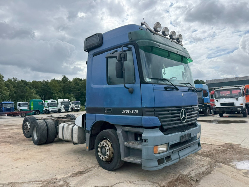 Mercedes-Benz Actros 2543 (MP1 / EPS / 6X2 / EURO 2 / GOOD CONDITION) - Cab chassis truck: picture 3 Mercedes-Benz Actros 2543 (MP1 / EPS / 6X2 / EURO 2 / GOOD CONDITION) - Cab chassis truck: picture 3