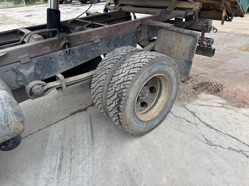 Tipper Mercedes-Benz SK 814 (6 CYLINDER / STEEL SUSPENSION / MANUAL PUMP / 3-SIDE TIPPER): picture 9