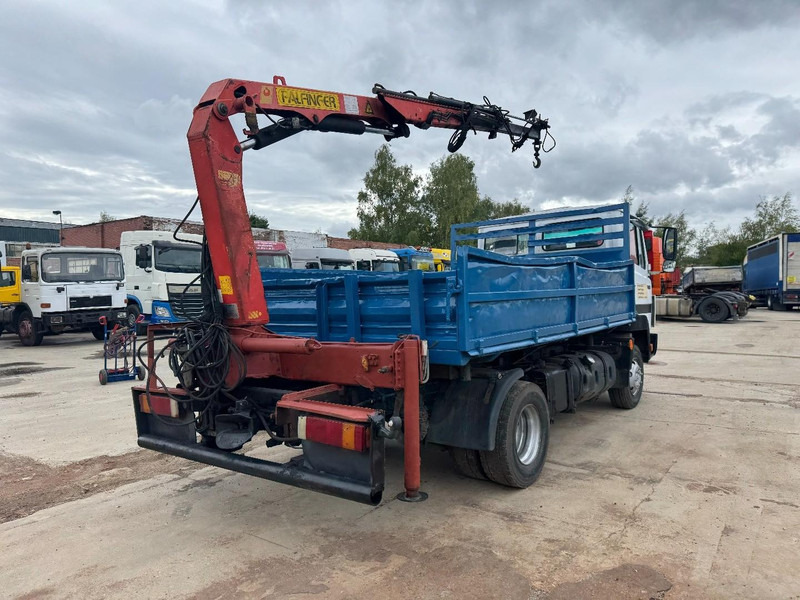 Mercedes-Benz SK 917 (STEEL SUSPENSION / PARLFINGER CRANE / AUXILIARY / 6 CYLINDER WITH MANUAL PUMP) - Tipper, Crane truck: picture 5 Mercedes-Benz SK 917 (STEEL SUSPENSION / PARLFINGER CRANE / AUXILIARY / 6 CYLINDER WITH MANUAL PUMP) - Tipper, Crane truck: picture 5