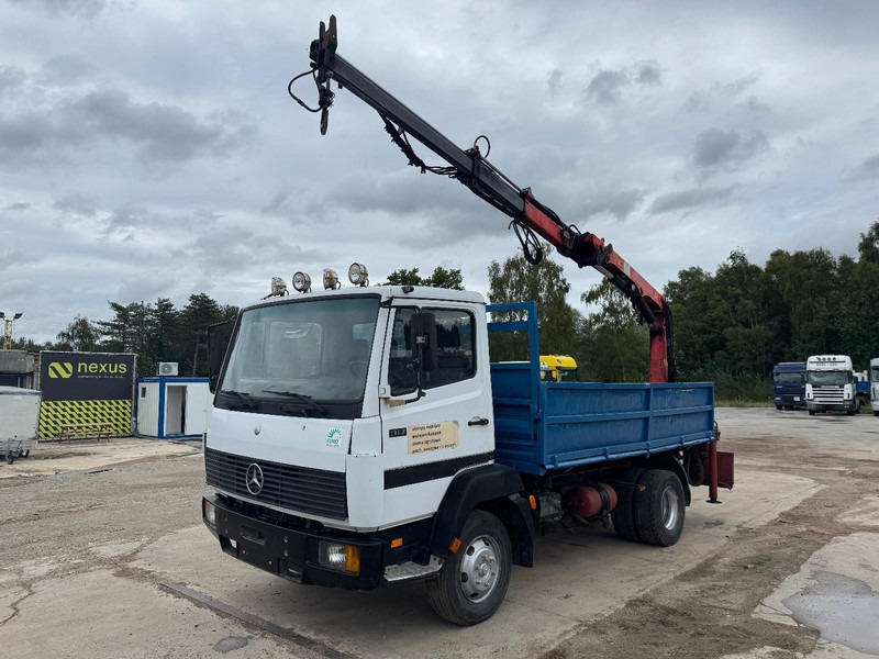 Mercedes-Benz SK 917 (STEEL SUSPENSION / PARLFINGER CRANE / AUXILIARY / 6 CYLINDER WITH MANUAL PUMP) - Tipper, Crane truck: picture 1 Mercedes-Benz SK 917 (STEEL SUSPENSION / PARLFINGER CRANE / AUXILIARY / 6 CYLINDER WITH MANUAL PUMP) - Tipper, Crane truck: picture 1
