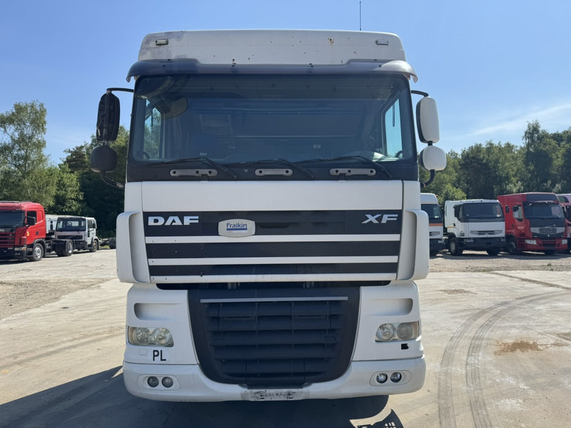 DAF 105 XF 410 Space Cab (MANUAL GEARBOX / BOITE MANUELLE) - Tractor unit: picture 2 DAF 105 XF 410 Space Cab (MANUAL GEARBOX / BOITE MANUELLE) - Tractor unit: picture 2