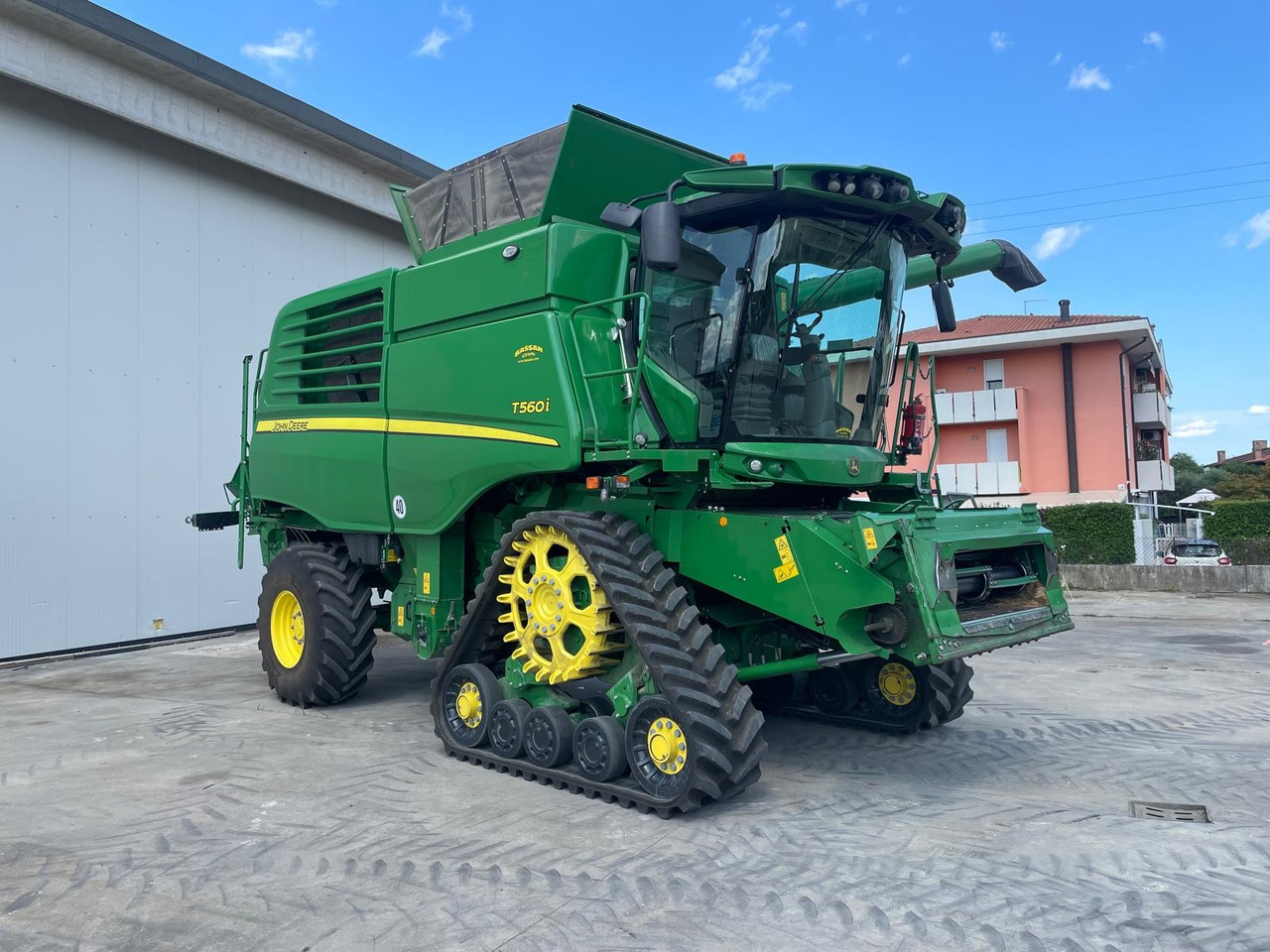 JOHN DEERE MIETITREBBIA T 560 - Combine harvester: picture 3 JOHN DEERE MIETITREBBIA T 560 - Combine harvester: picture 3