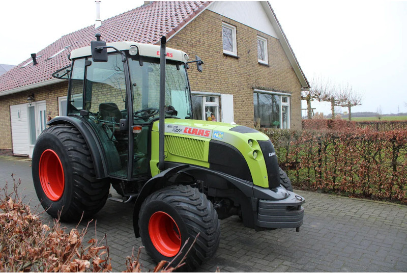Claas nectis 257F - Farm tractor: picture 1 Claas nectis 257F - Farm tractor: picture 1