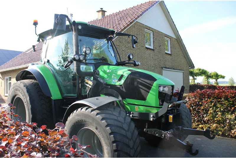 Deutz-Fahr 5110 TTV ex gemeente Fronthef en front pto - Farm tractor: picture 1 Deutz-Fahr 5110 TTV ex gemeente Fronthef en front pto - Farm tractor: picture 1