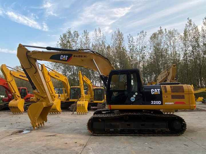 CAT320D Second Hand Excavator , Original Japan CAT Excavator , CAT 320D 320C 320B Digger - Excavator: picture 4 CAT320D Second Hand Excavator , Original Japan CAT Excavator , CAT 320D 320C 320B Digger - Excavator: picture 4