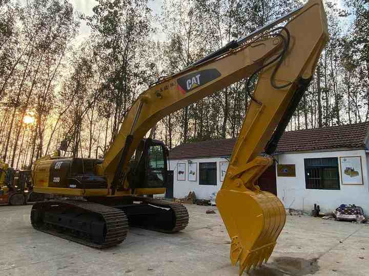 CAT320D Second Hand Excavator , Original Japan CAT Excavator , CAT 320D 320C 320B Digger - Excavator: picture 2 CAT320D Second Hand Excavator , Original Japan CAT Excavator , CAT 320D 320C 320B Digger - Excavator: picture 2