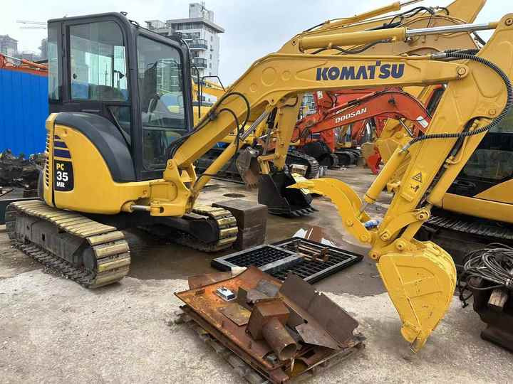 CE/EPA Certified! Komatsu Pc 35 Used Excavator komatsu Pc35 Mini 3 Ton Crawler Excavator with Rubber Track for Sale - Mini excavator: picture 4 CE/EPA Certified! Komatsu Pc 35 Used Excavator komatsu Pc35 Mini 3 Ton Crawler Excavator with Rubber Track for Sale - Mini excavator: picture 4
