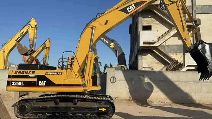 Cat325B Low Working Time CAT 320 325D 315D Excavator Caterpillar Used 25ton Cat325B Medium Size Digger - Excavator: picture 2 Cat325B Low Working Time CAT 320 325D 315D Excavator Caterpillar Used 25ton Cat325B Medium Size Digger - Excavator: picture 2