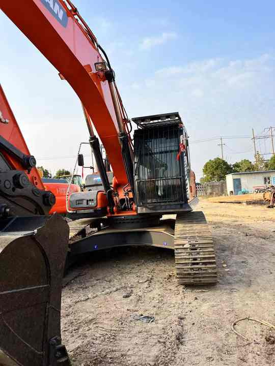 Doosan Construction Equipment Dx300 , Used Earth-moving Machine Doosan Excavator , Doosan Heavy Machines for Sale - Excavator: picture 5 Doosan Construction Equipment Dx300 , Used Earth-moving Machine Doosan Excavator , Doosan Heavy Machines for Sale - Excavator: picture 5